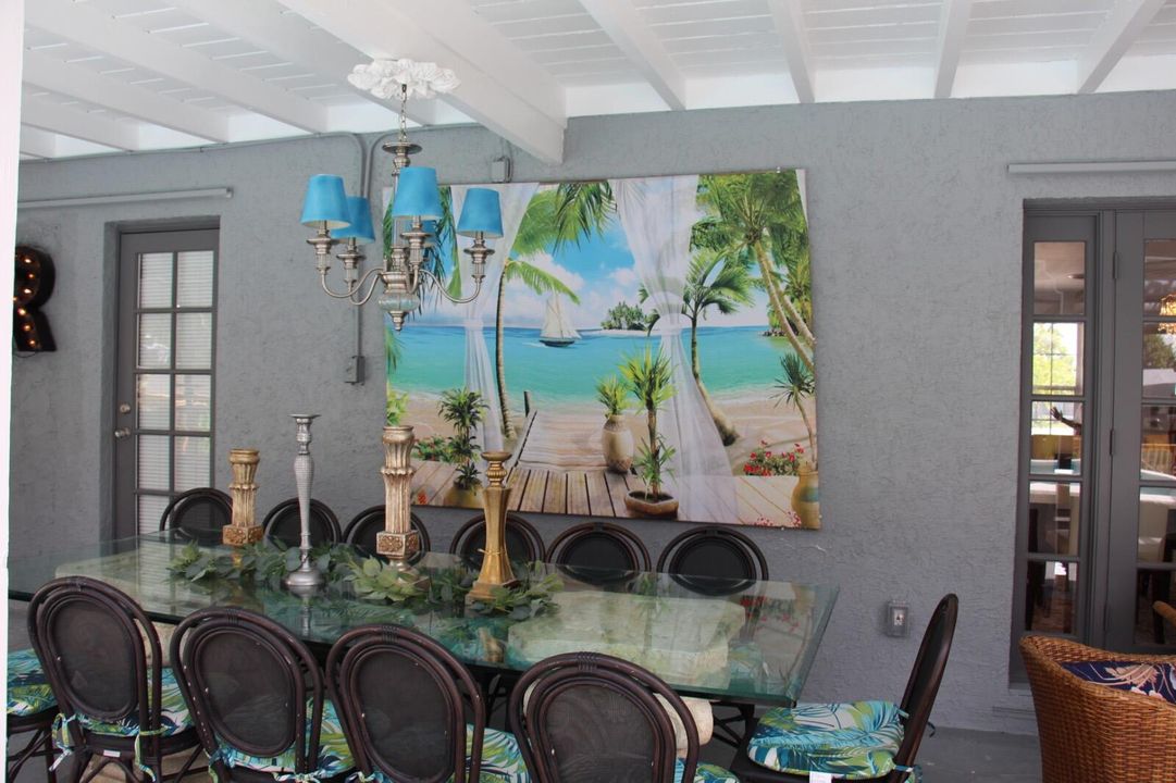 For Sale: $949,999 (4 beds, 3 baths, 2096 Square Feet)