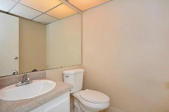 For Rent: $1,500 (1 beds, 1 baths, 720 Square Feet)