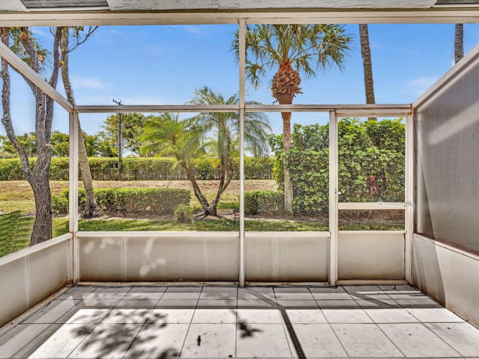 For Rent: $2,800 (2 beds, 2 baths, 1246 Square Feet)