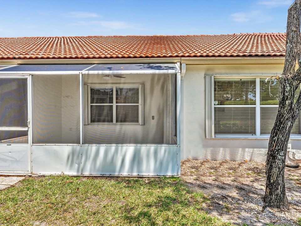 For Rent: $2,800 (2 beds, 2 baths, 1246 Square Feet)