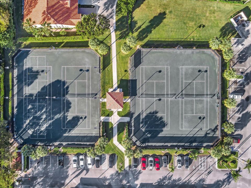 For Rent: $2,800 (2 beds, 2 baths, 1246 Square Feet)