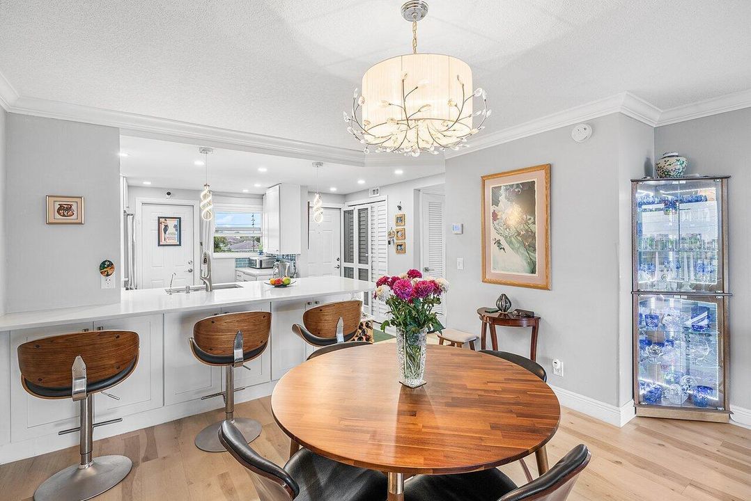 For Sale: $439,000 (2 beds, 2 baths, 1107 Square Feet)