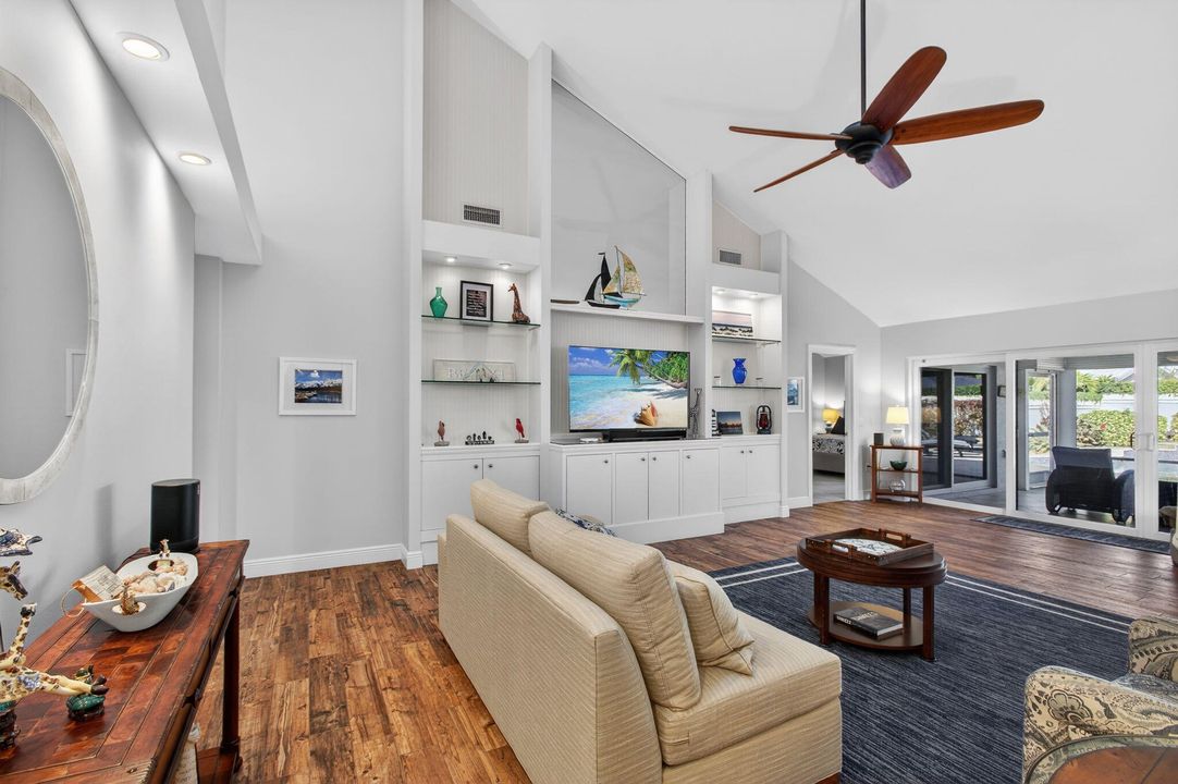 For Sale: $1,389,000 (3 beds, 2 baths, 1889 Square Feet)