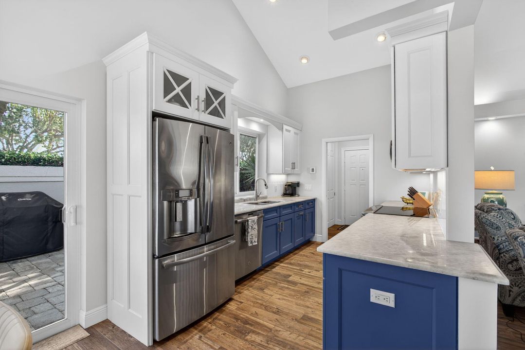 For Sale: $1,389,000 (3 beds, 2 baths, 1889 Square Feet)