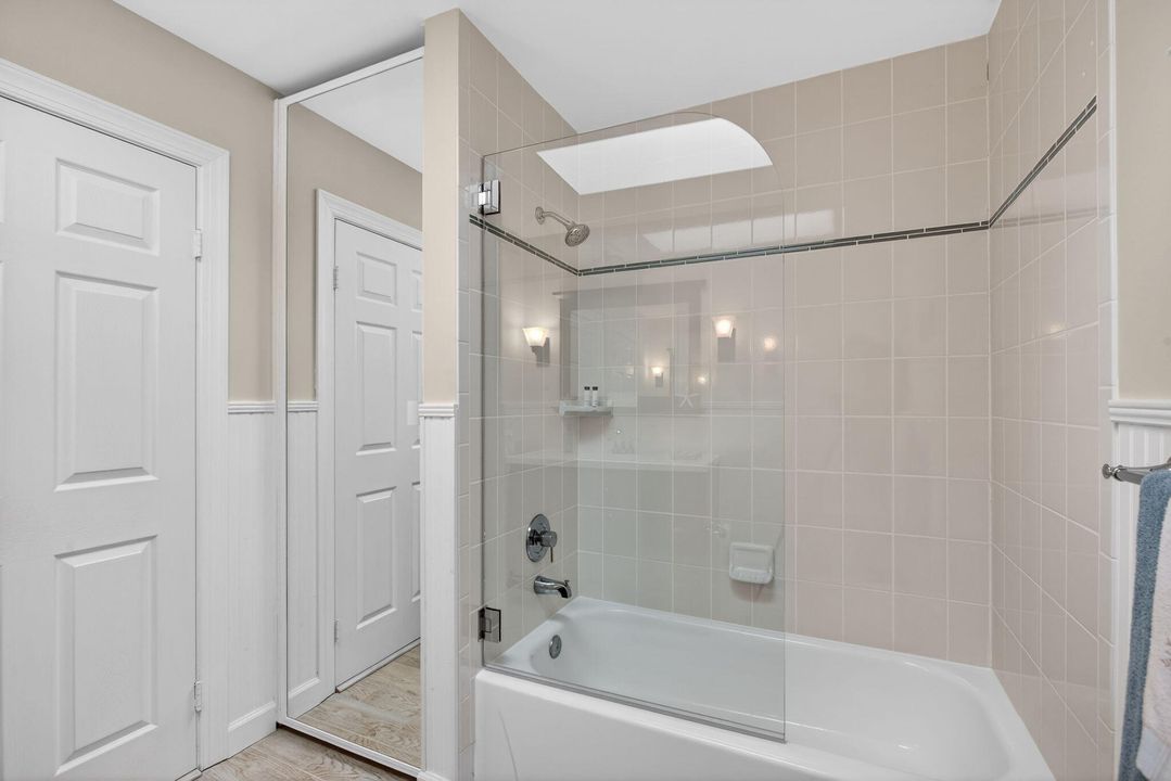 For Sale: $1,389,000 (3 beds, 2 baths, 1889 Square Feet)