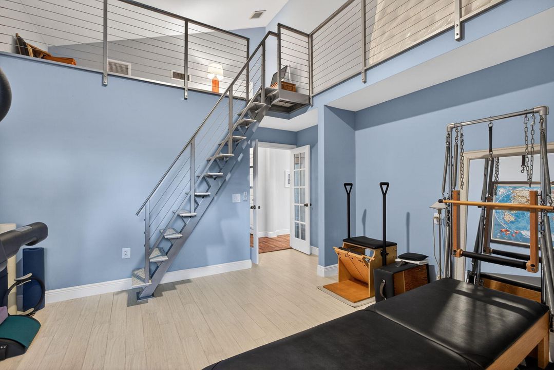 For Sale: $1,389,000 (3 beds, 2 baths, 1889 Square Feet)