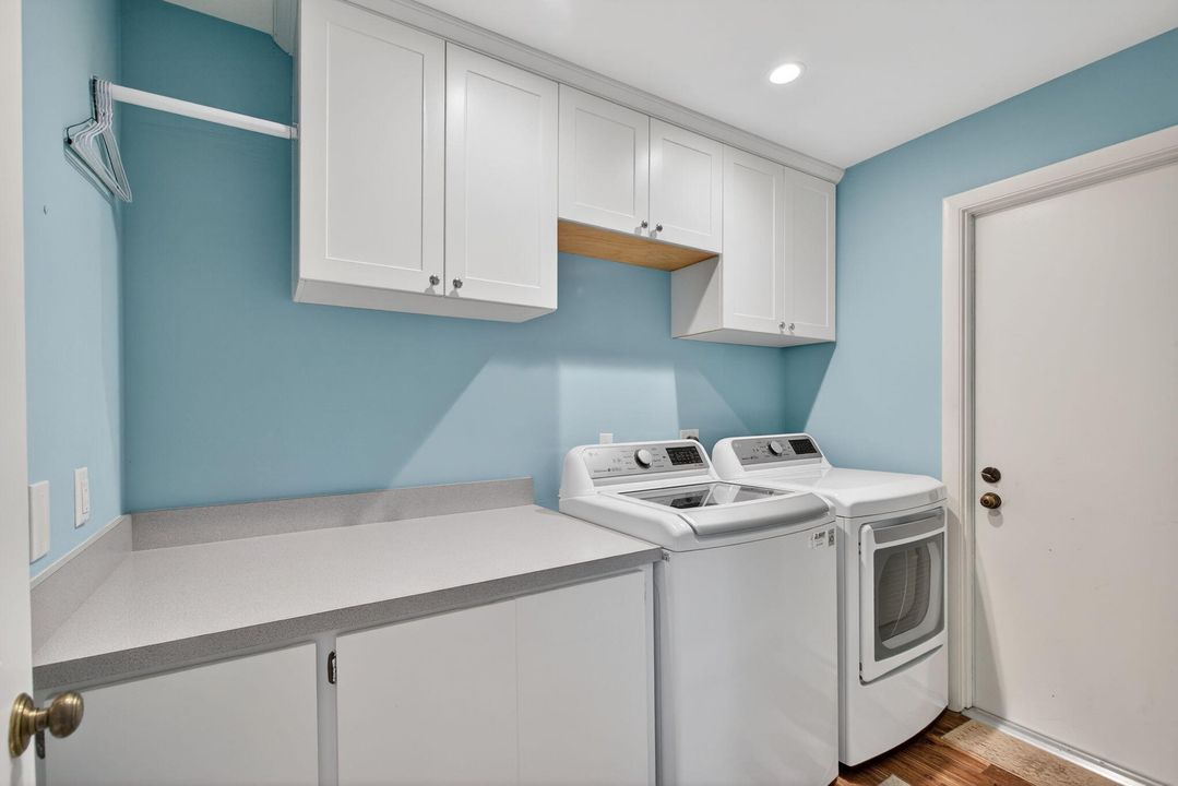 For Sale: $1,389,000 (3 beds, 2 baths, 1889 Square Feet)