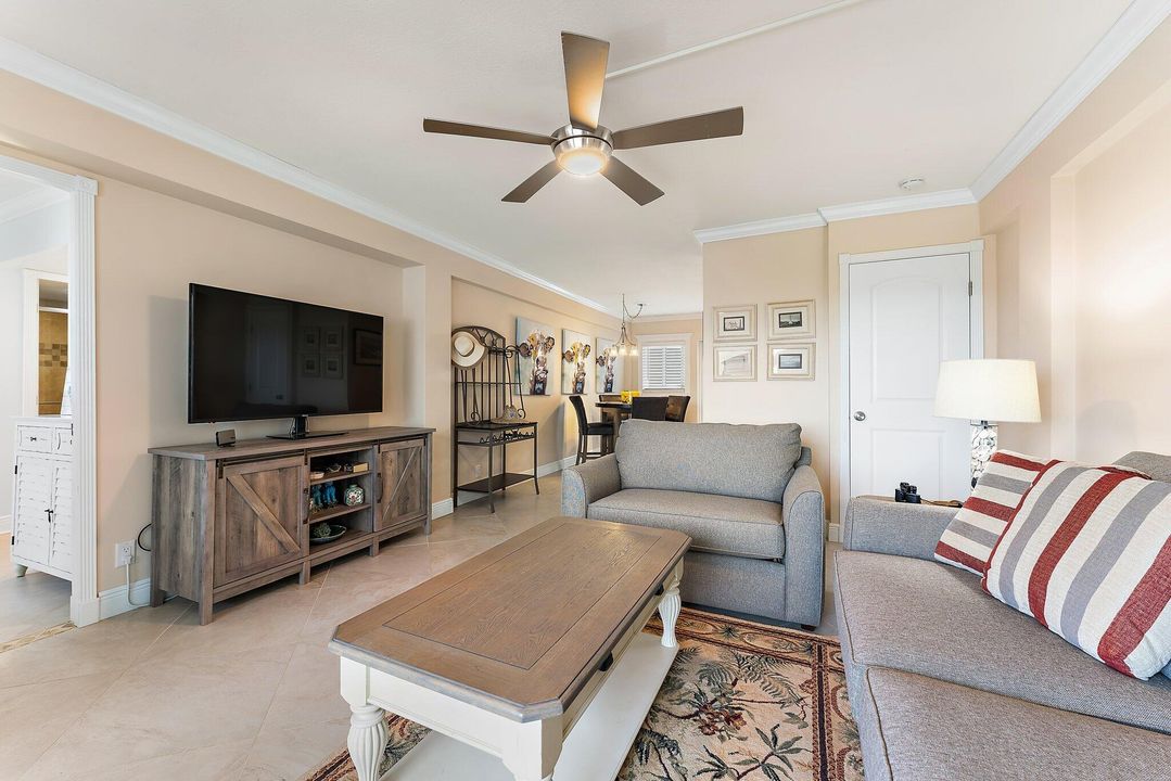 На продажу: $395,000 (1 спален, 1 ванн, 704 Квадратных фут)