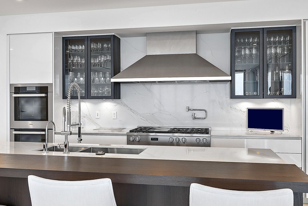 For Sale: $9,250,000 (3 beds, 4 baths, 3940 Square Feet)