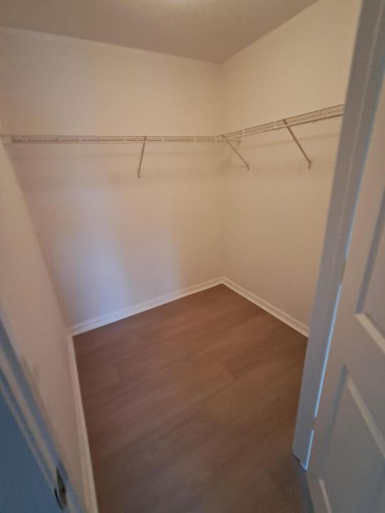 В аренду: $2,200 (2 спален, 2 ванн, 1275 Квадратных фут)