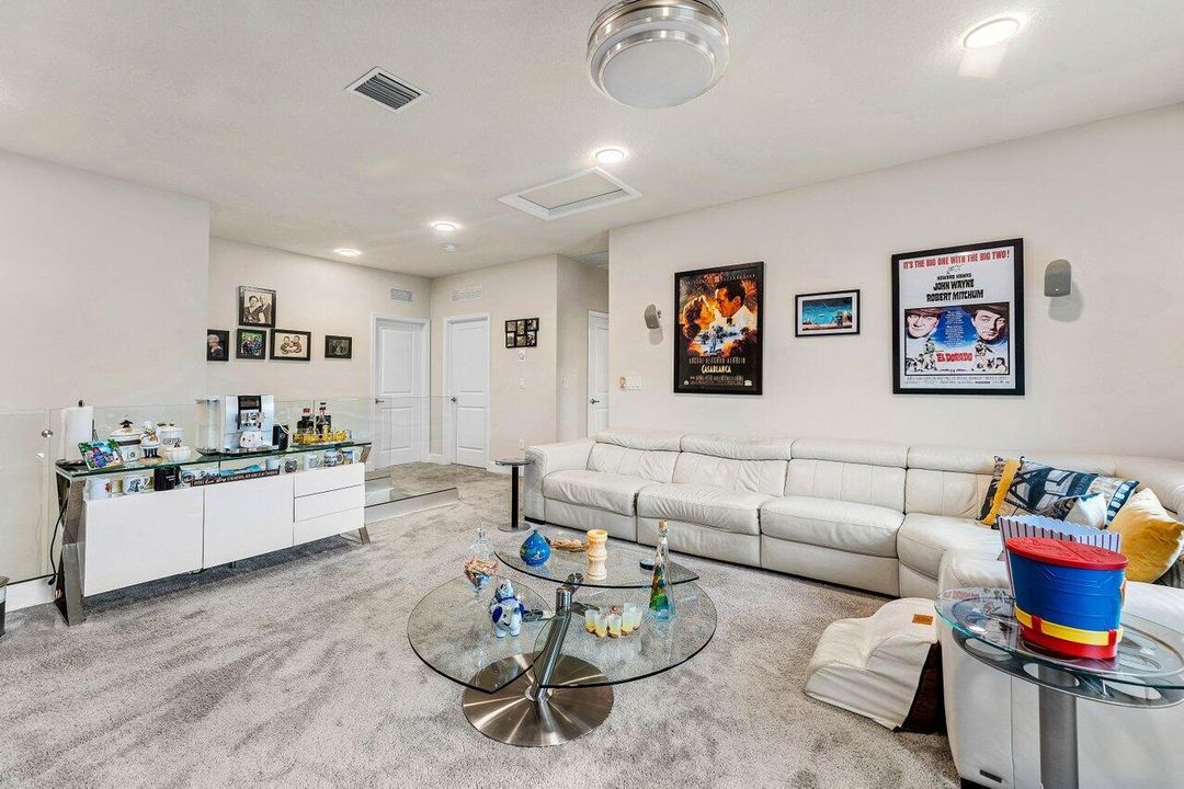 待售: $1,099,900 (5 贝兹, 3 浴室, 3234 平方英尺)