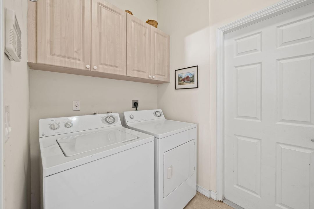 For Sale: $574,900 (3 beds, 2 baths, 1812 Square Feet)