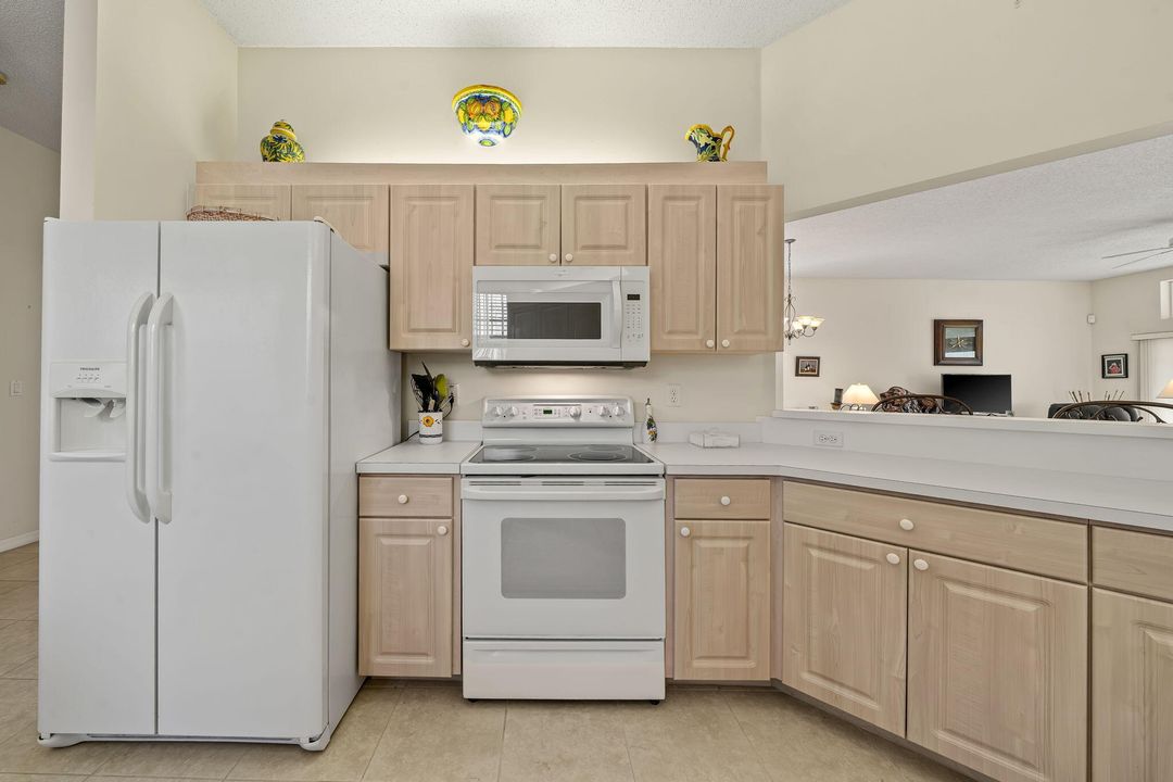 For Sale: $574,900 (3 beds, 2 baths, 1812 Square Feet)