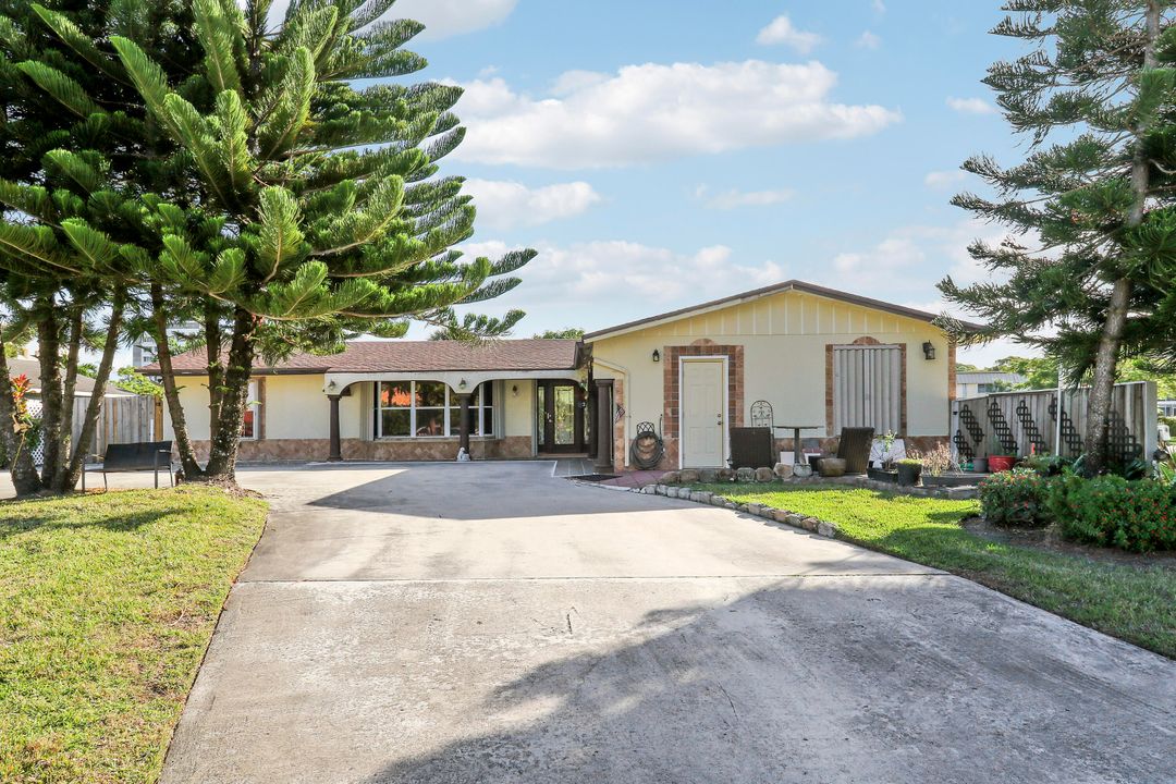 待售: $899,900 (4 贝兹, 3 浴室, 2431 平方英尺)