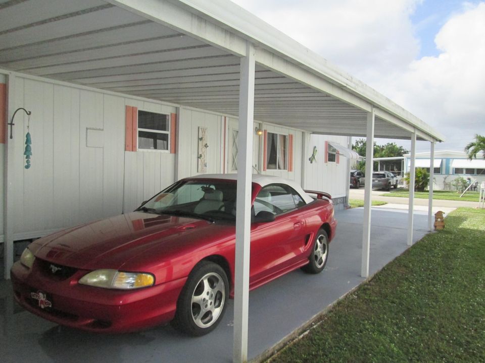 На продажу: $125,000 (2 спален, 2 ванн, 672 Квадратных фут)