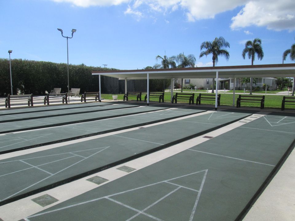 На продажу: $125,000 (2 спален, 2 ванн, 672 Квадратных фут)