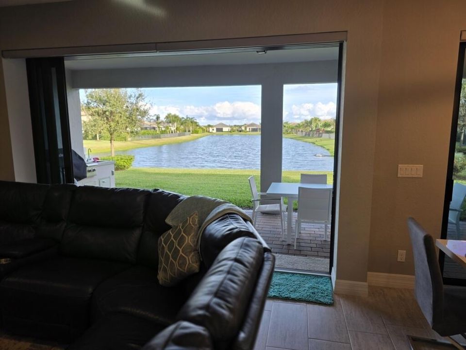 For Rent: $10,500 (5 beds, 5 baths, 4284 Square Feet)