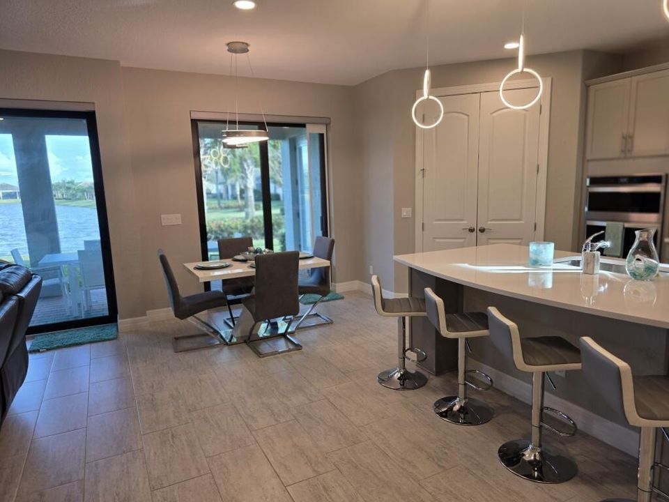 For Rent: $10,500 (5 beds, 5 baths, 4284 Square Feet)