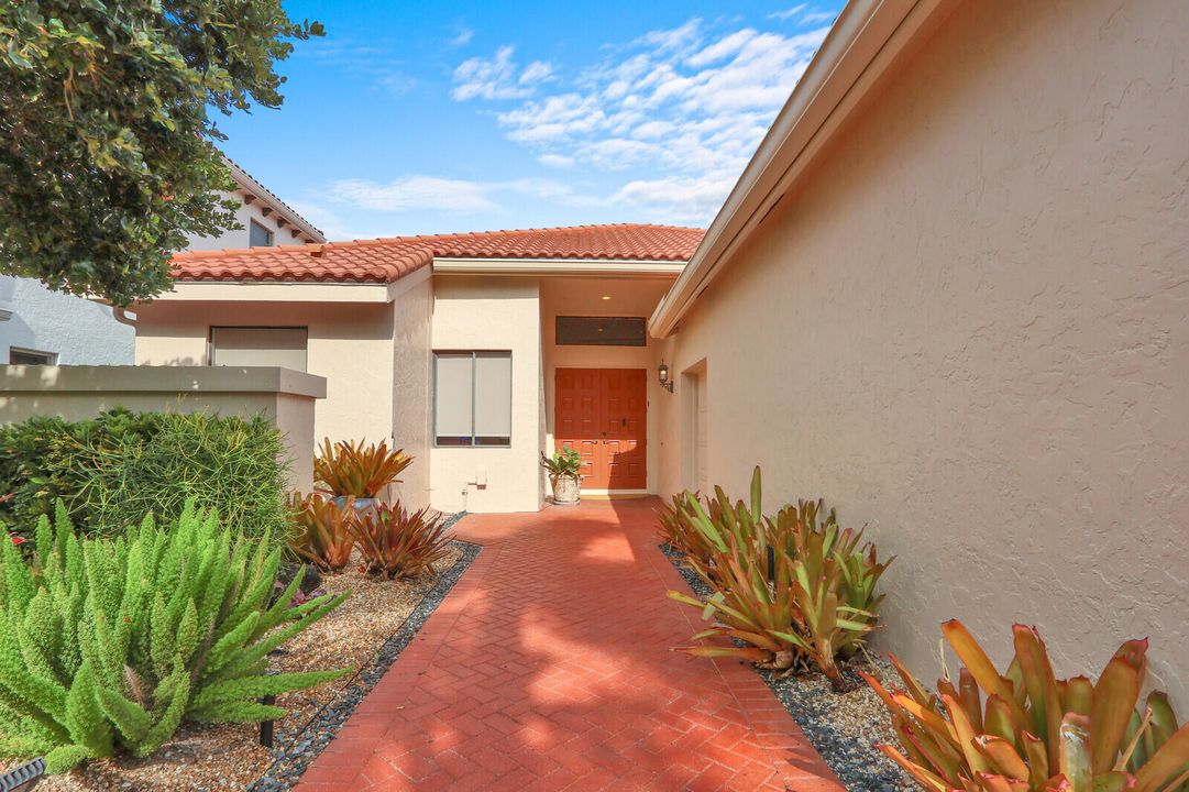 For Sale: $1,995,000 (3 beds, 4 baths, 2692 Square Feet)