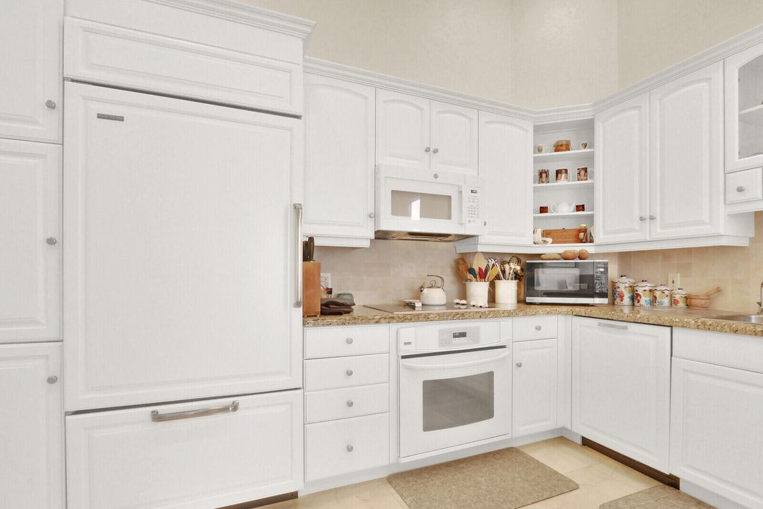 For Sale: $1,995,000 (3 beds, 4 baths, 2692 Square Feet)