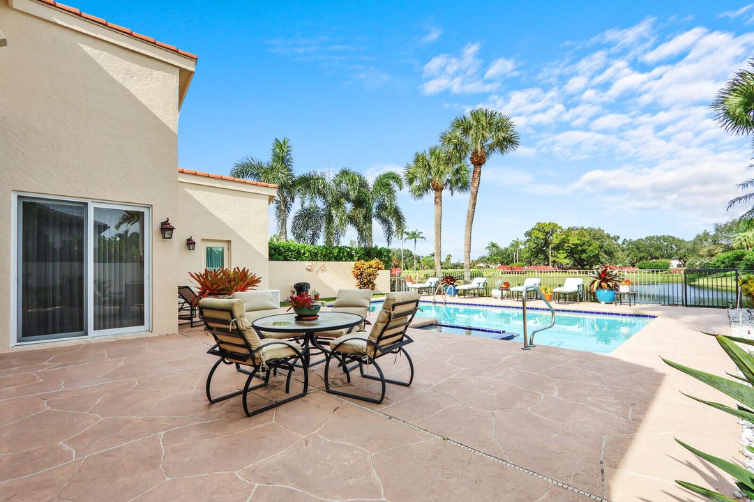 For Sale: $1,995,000 (3 beds, 4 baths, 2692 Square Feet)