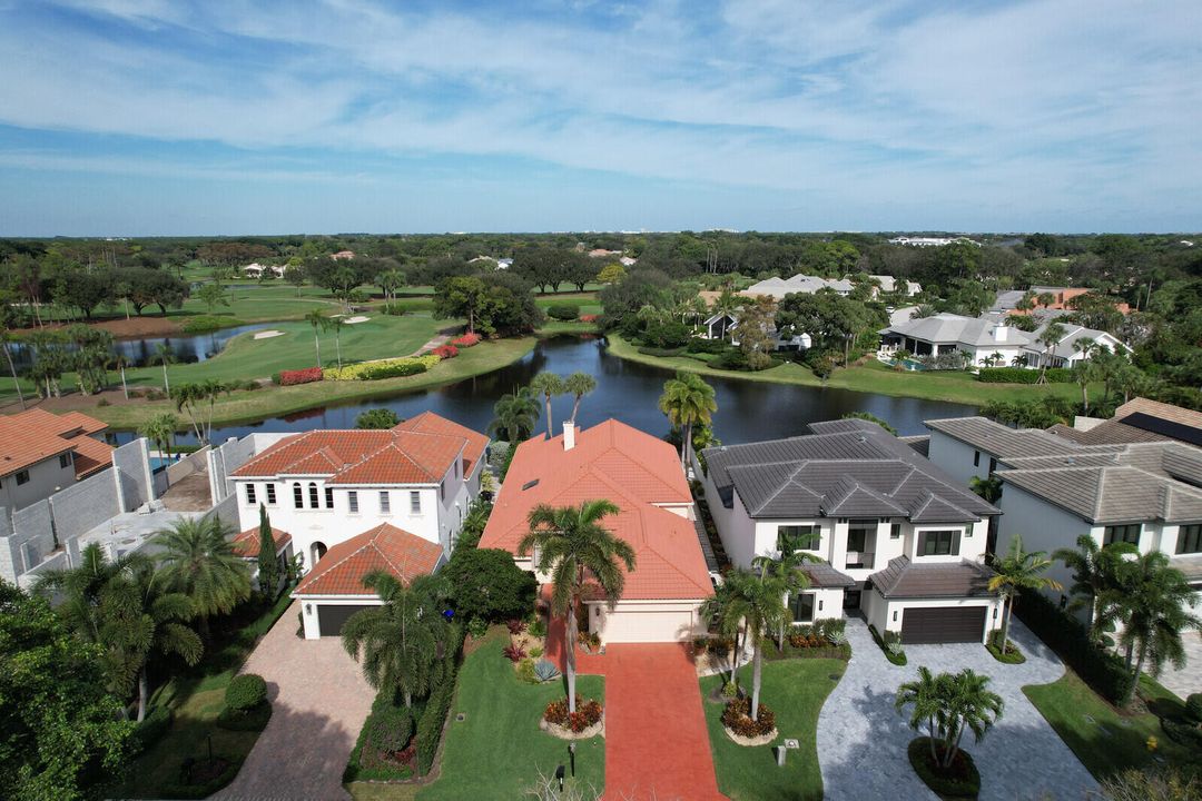 For Sale: $1,995,000 (3 beds, 4 baths, 2692 Square Feet)