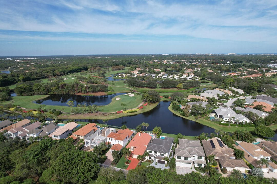 For Sale: $1,995,000 (3 beds, 4 baths, 2692 Square Feet)