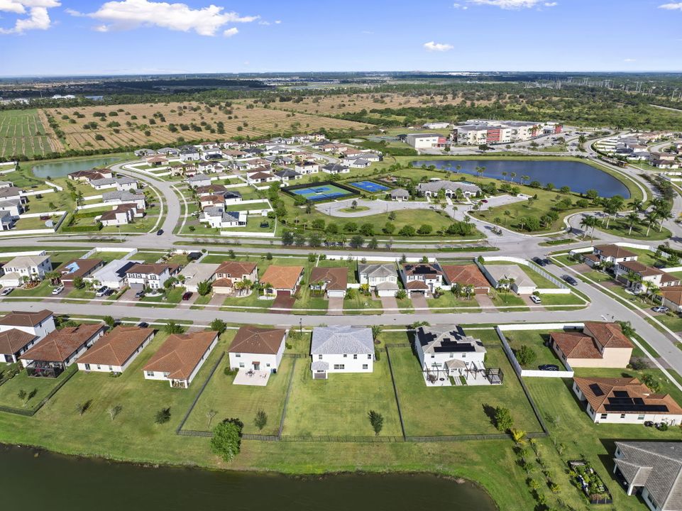 En Venta: $620,000 (5 camas, 4 baños, 3367 Pies cuadrados)