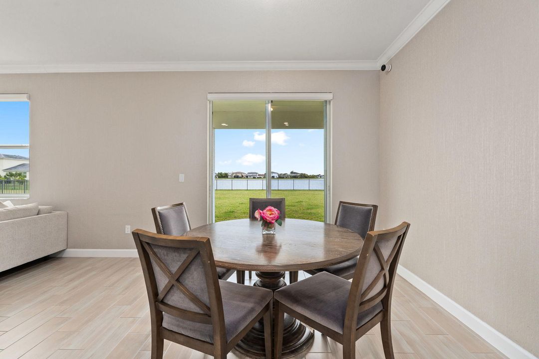 En Venta: $620,000 (5 camas, 4 baños, 3367 Pies cuadrados)