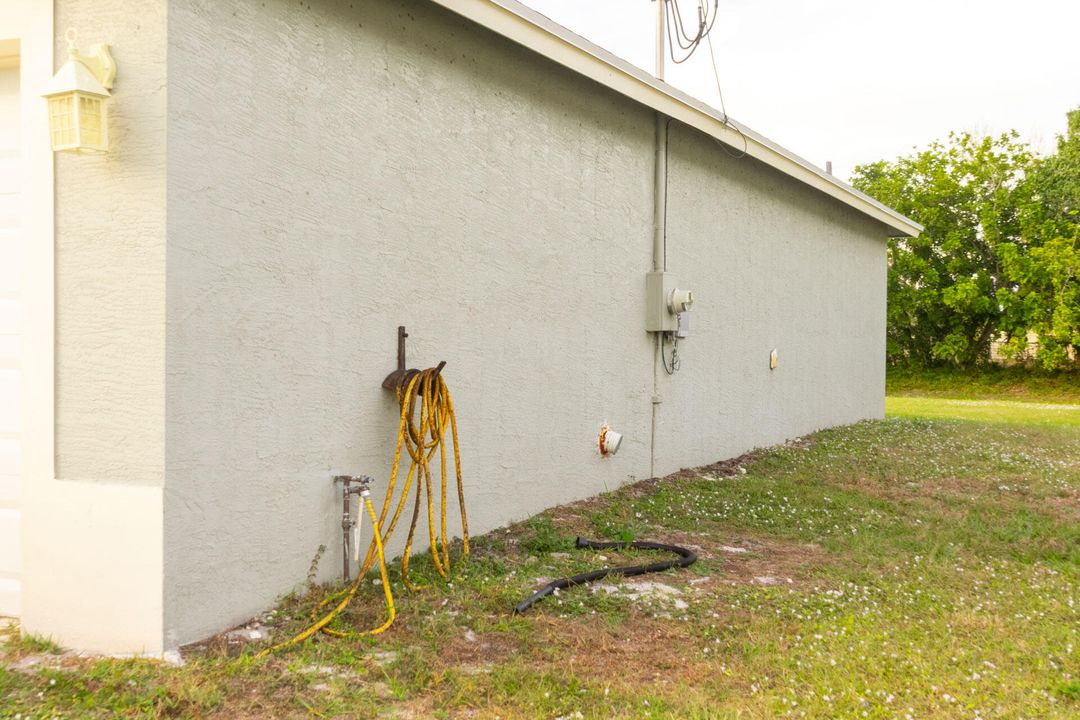 For Sale: $430,000 (4 beds, 2 baths, 1806 Square Feet)