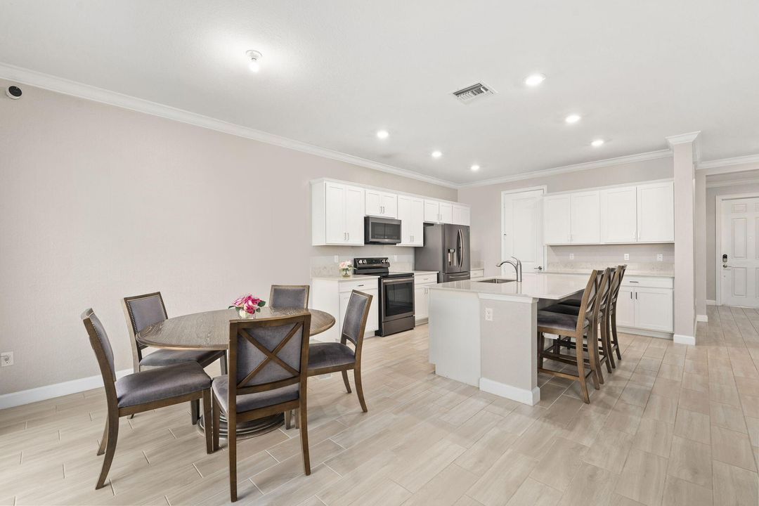 En Venta: $620,000 (5 camas, 4 baños, 3367 Pies cuadrados)