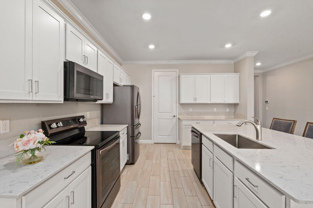 En Venta: $620,000 (5 camas, 4 baños, 3367 Pies cuadrados)