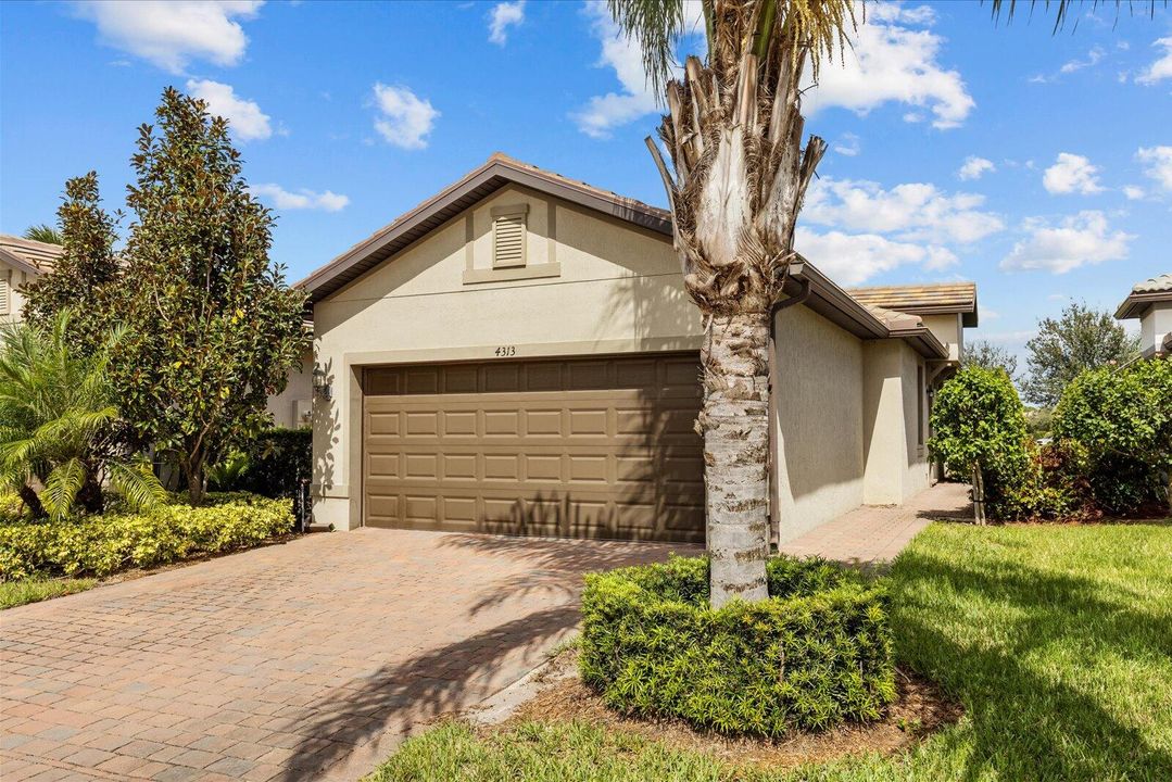 В аренду: $3,000 (2 спален, 2 ванн, 1554 Квадратных фут)