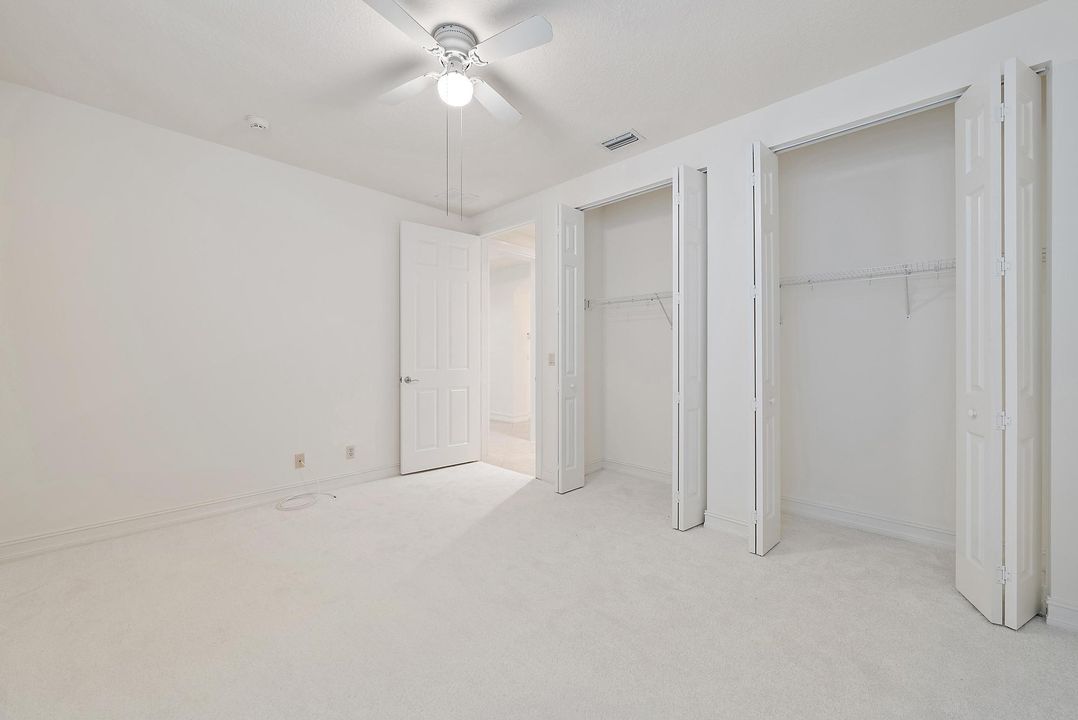 En Venta: $599,000 (2 camas, 2 baños, 2327 Pies cuadrados)