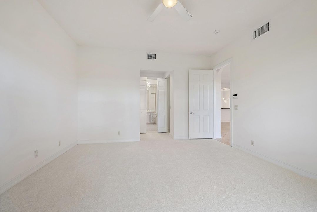 En Venta: $599,000 (2 camas, 2 baños, 2327 Pies cuadrados)