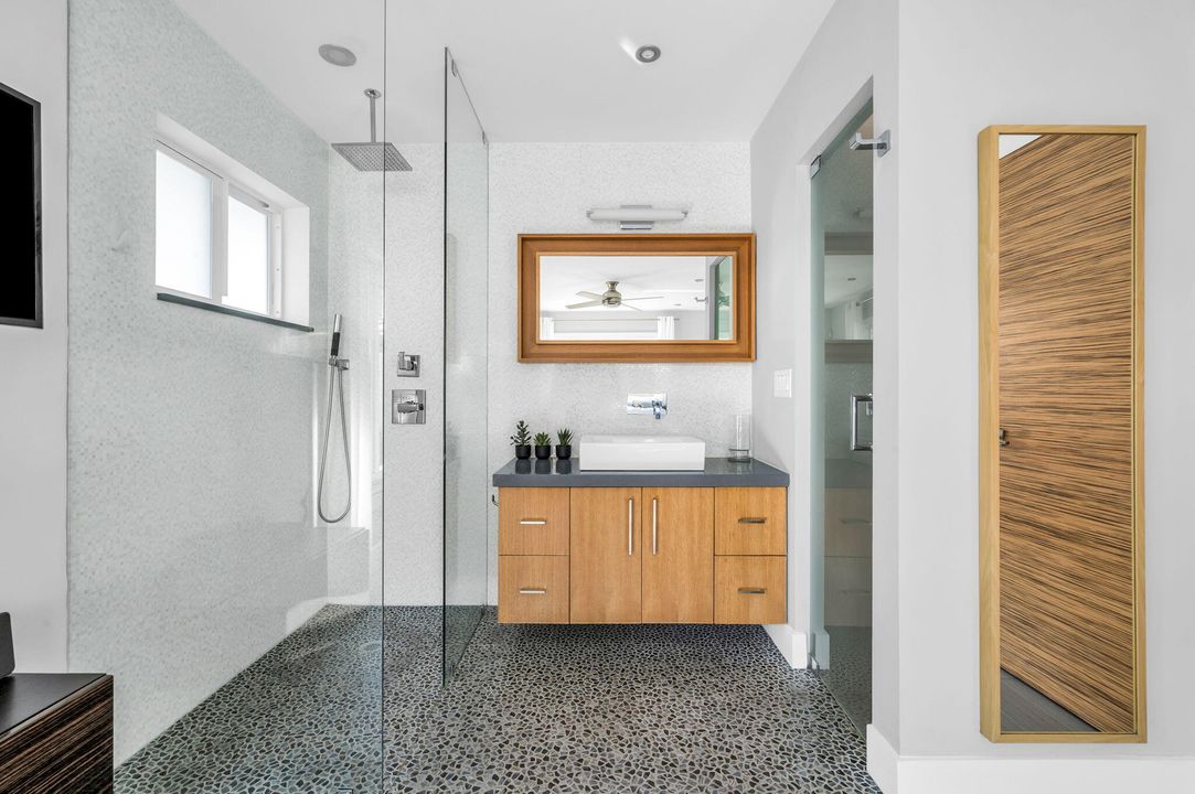 На продажу: $1,225,000 (3 спален, 2 ванн, 1396 Квадратных фут)