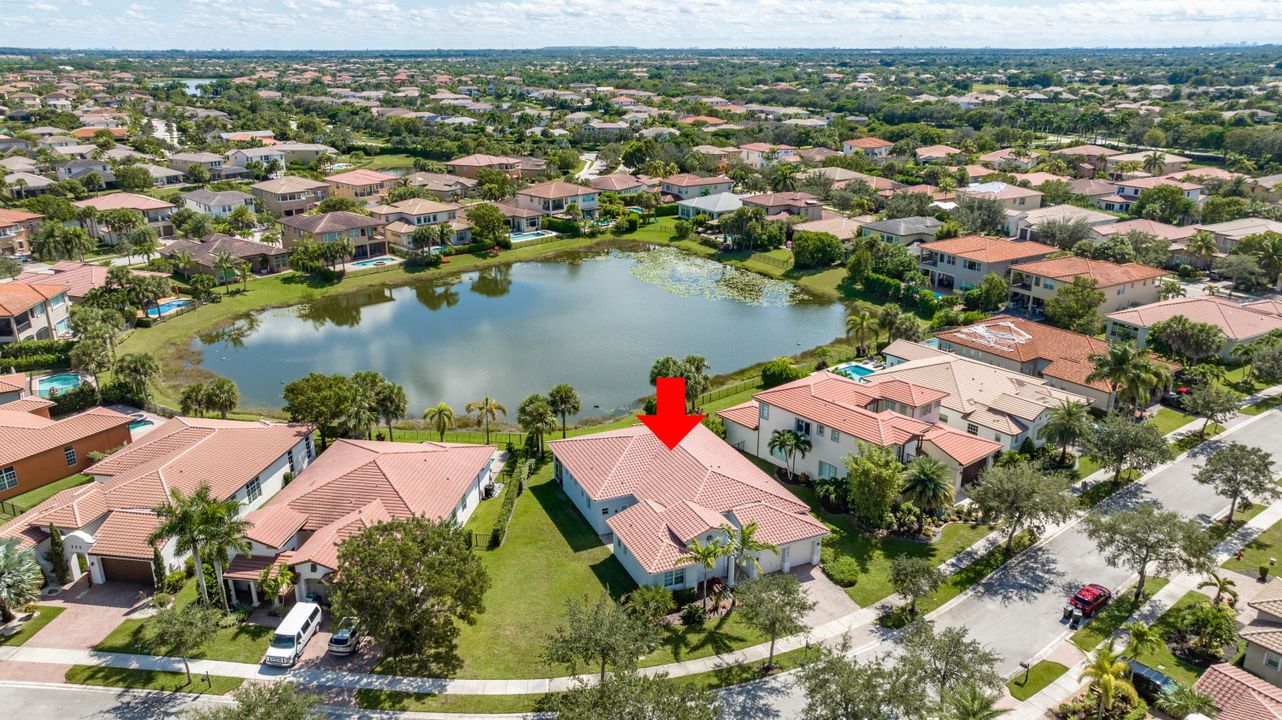 En Venta: $989,000 (5 camas, 3 baños, 3326 Pies cuadrados)