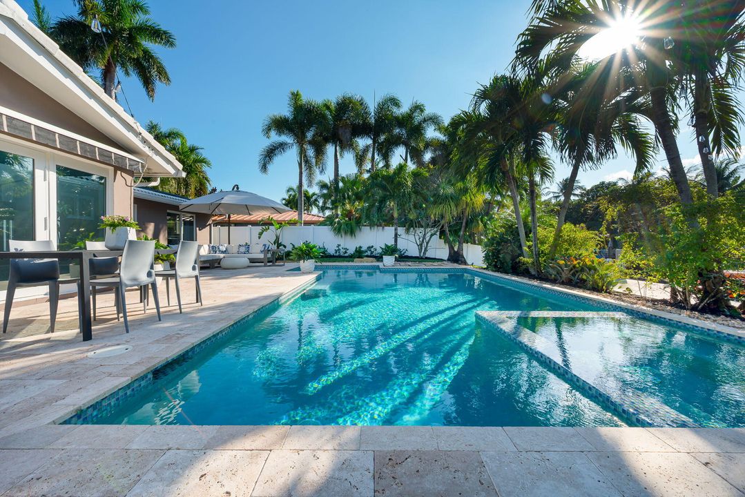 На продажу: $1,225,000 (3 спален, 2 ванн, 1396 Квадратных фут)