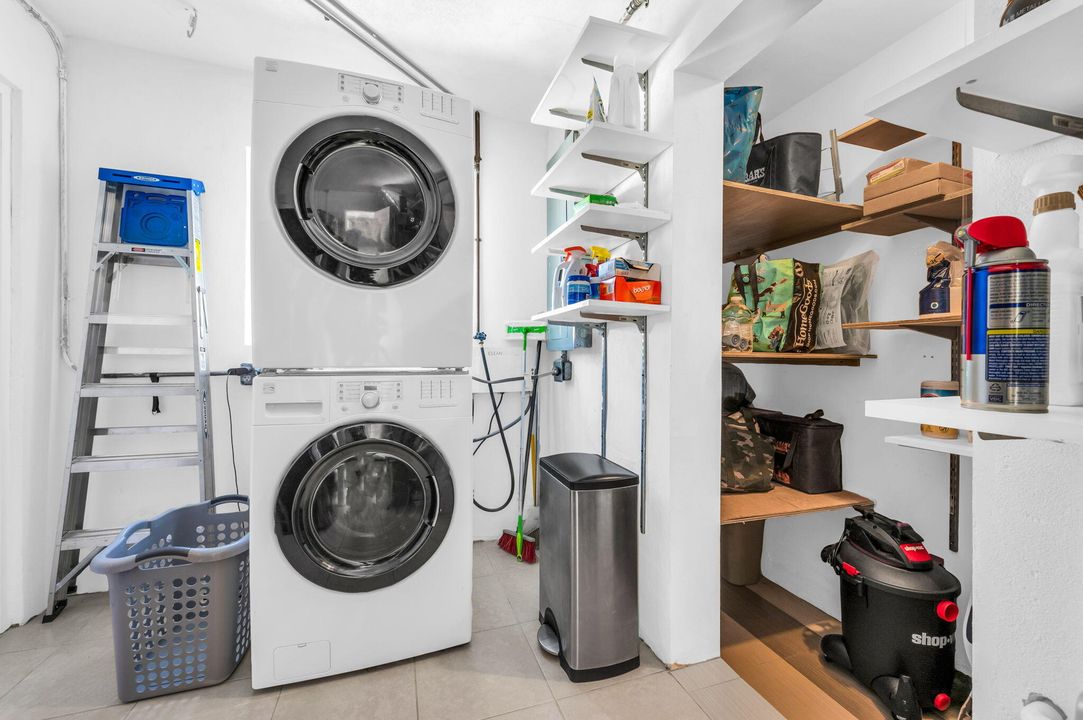 На продажу: $1,225,000 (3 спален, 2 ванн, 1396 Квадратных фут)