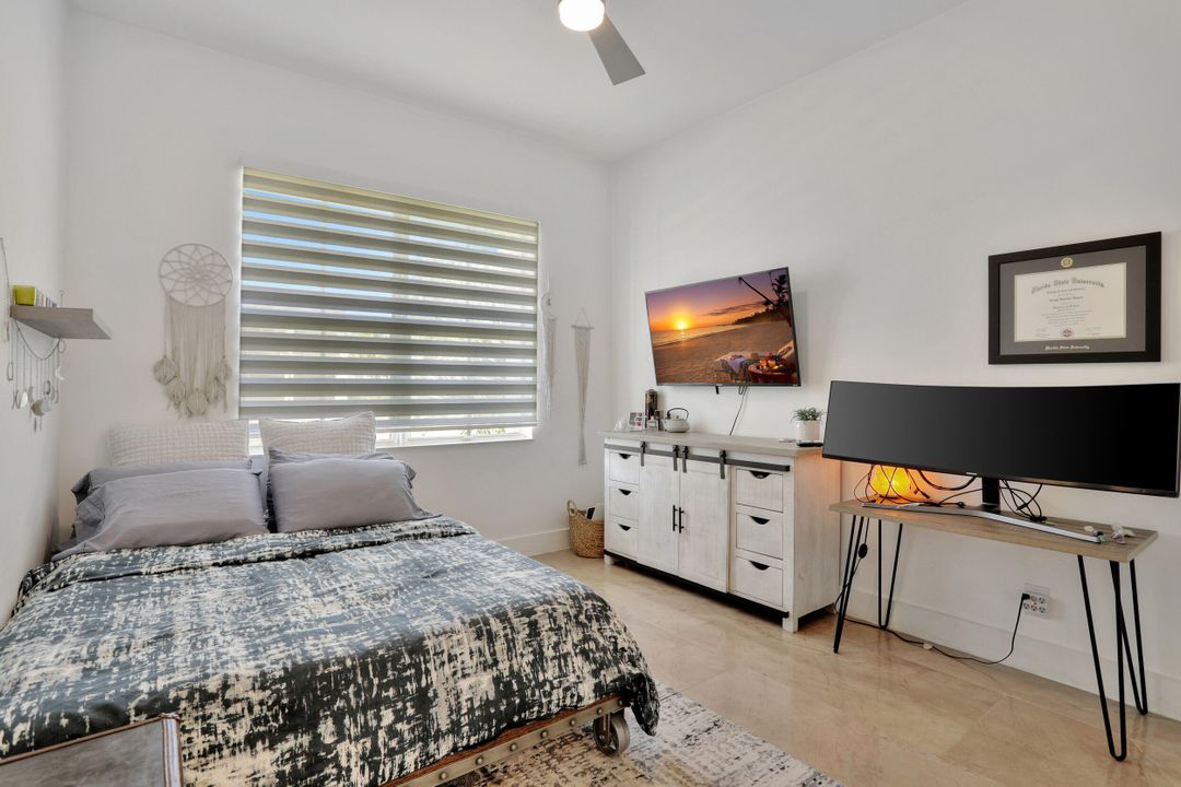 En Venta: $989,000 (5 camas, 3 baños, 3326 Pies cuadrados)