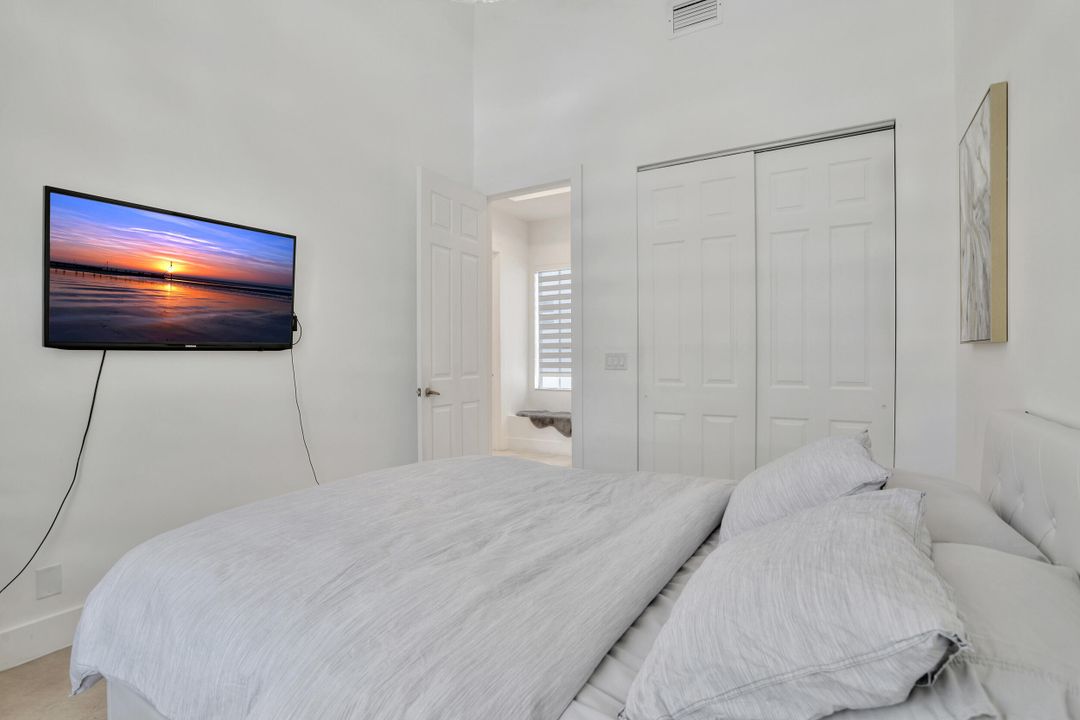 En Venta: $989,000 (5 camas, 3 baños, 3326 Pies cuadrados)