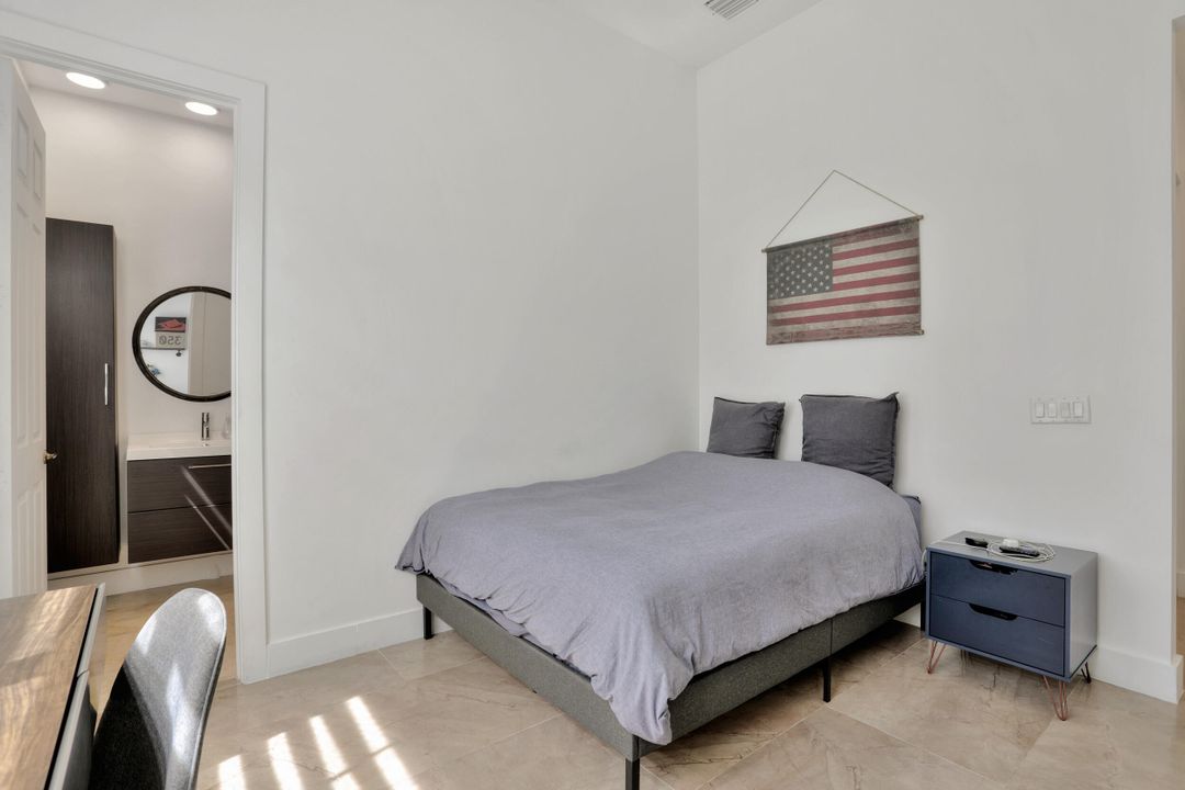 En Venta: $989,000 (5 camas, 3 baños, 3326 Pies cuadrados)