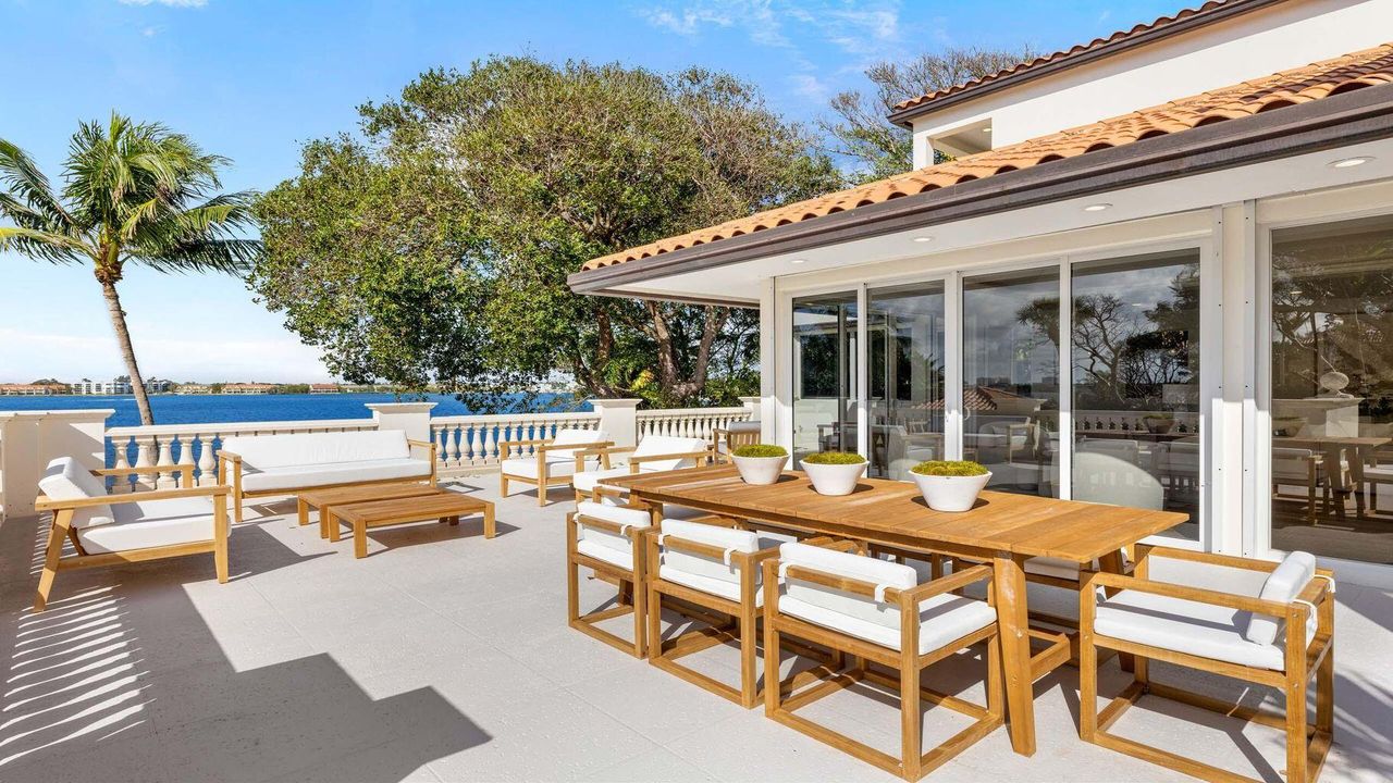 待售: $44,900,000 (8 贝兹, 10 浴室, 12378 平方英尺)