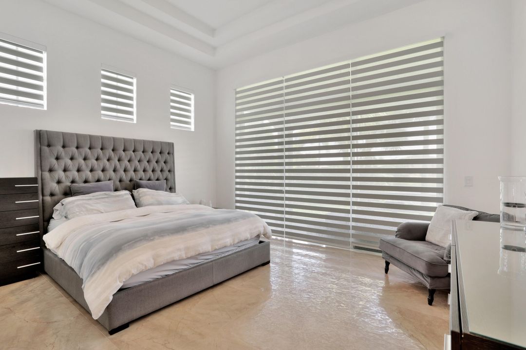 En Venta: $989,000 (5 camas, 3 baños, 3326 Pies cuadrados)