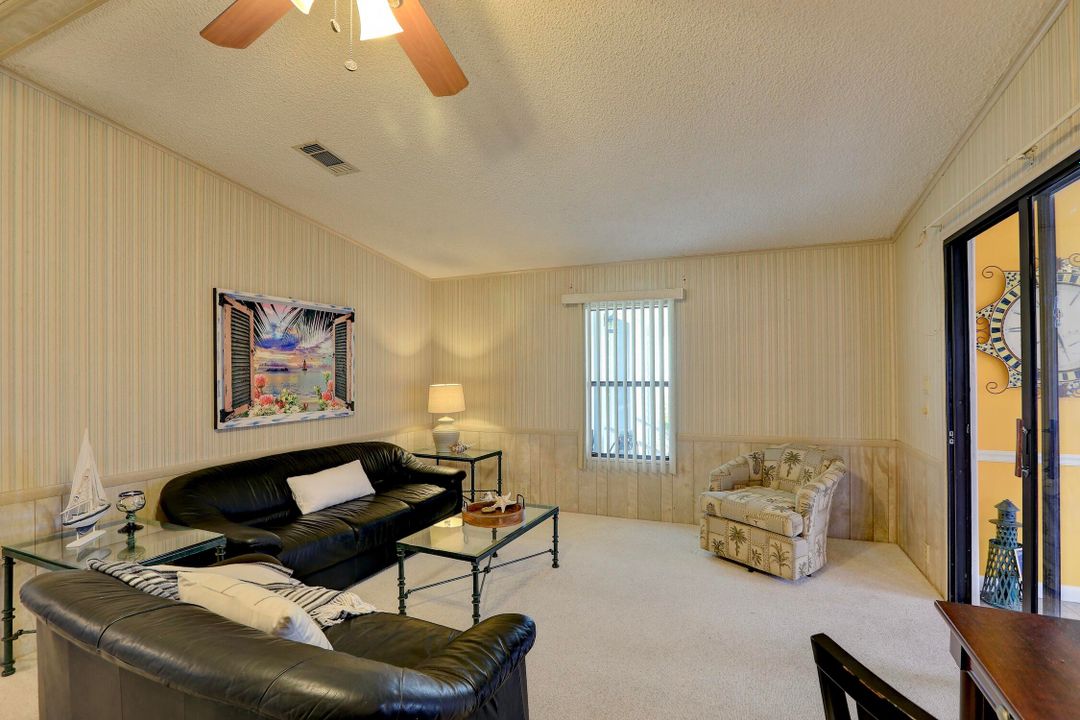 待售: $197,000 (2 贝兹, 2 浴室, 1380 平方英尺)