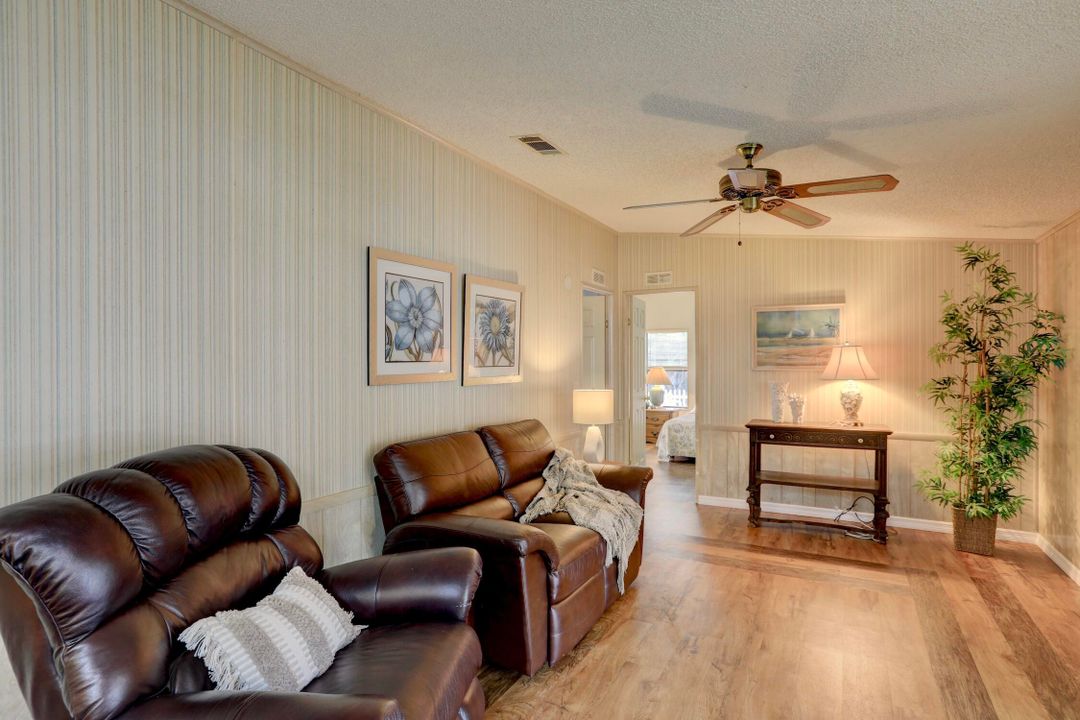 待售: $197,000 (2 贝兹, 2 浴室, 1380 平方英尺)