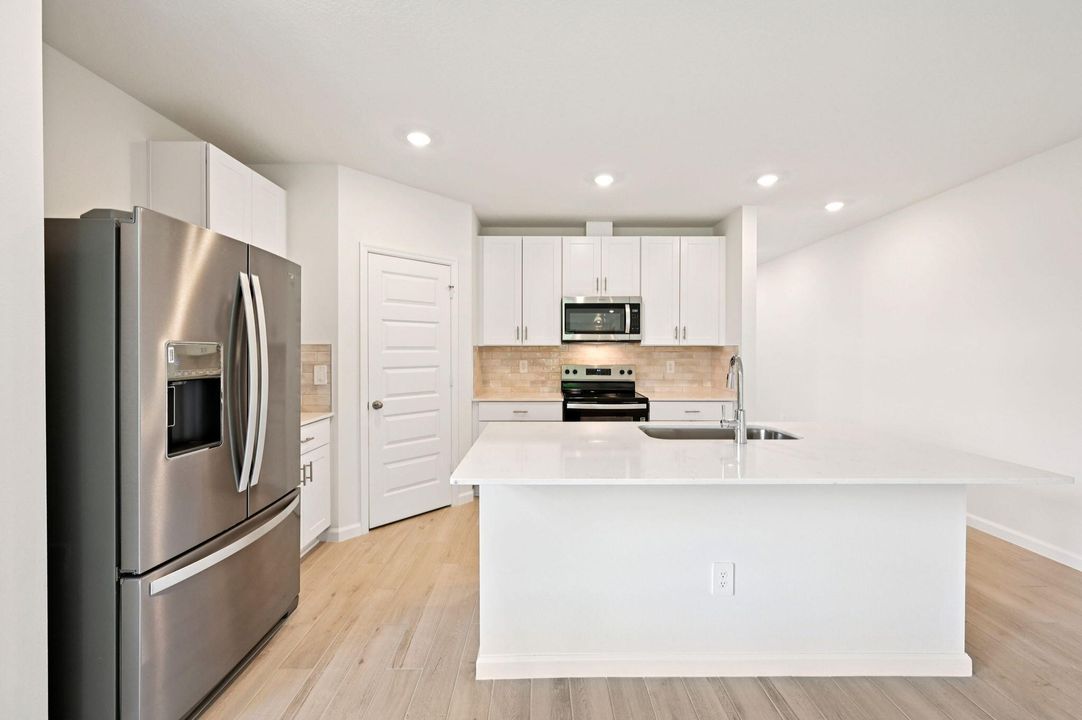 En Venta: $455,890 (4 camas, 2 baños, 2503 Pies cuadrados)