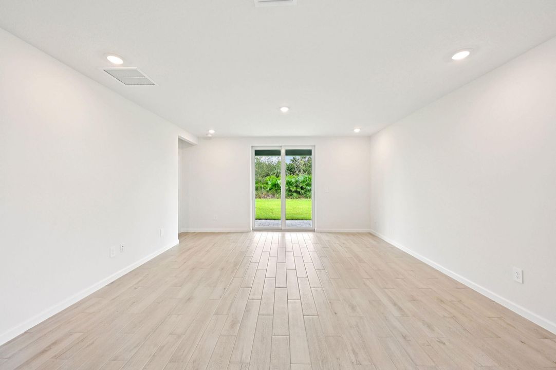 En Venta: $455,890 (4 camas, 2 baños, 2503 Pies cuadrados)