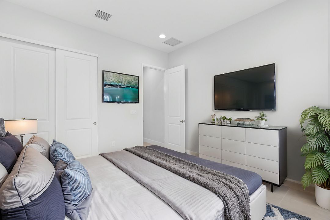 For Rent: $3,800 (3 beds, 2 baths, 2322 Square Feet)