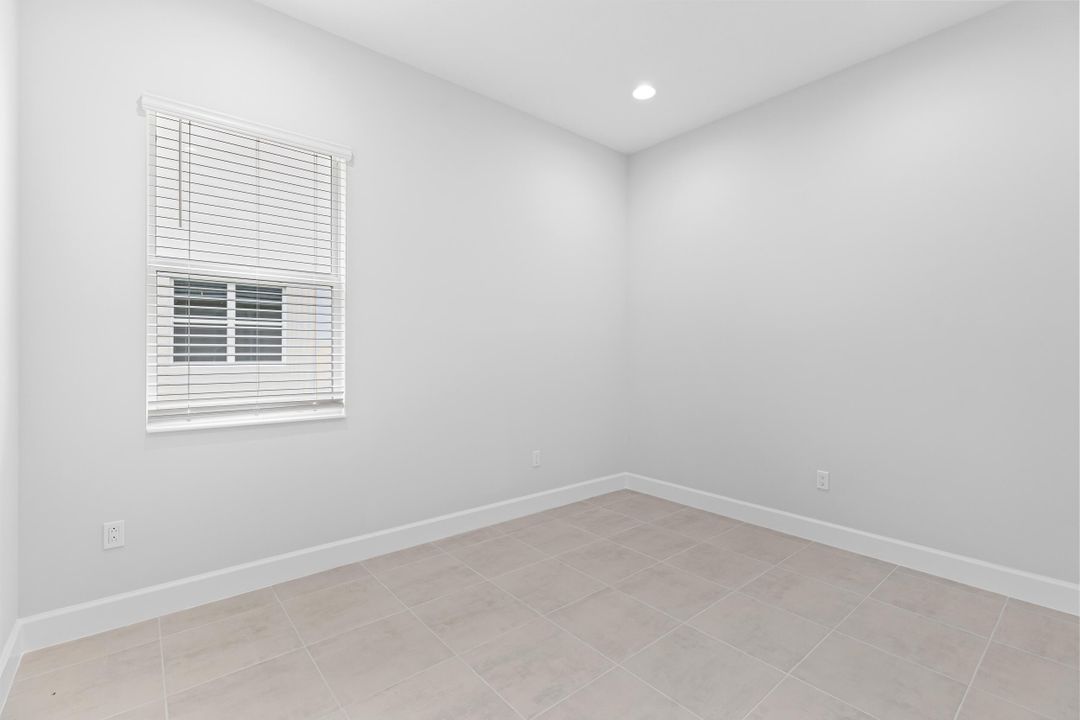 For Rent: $3,800 (3 beds, 2 baths, 2322 Square Feet)